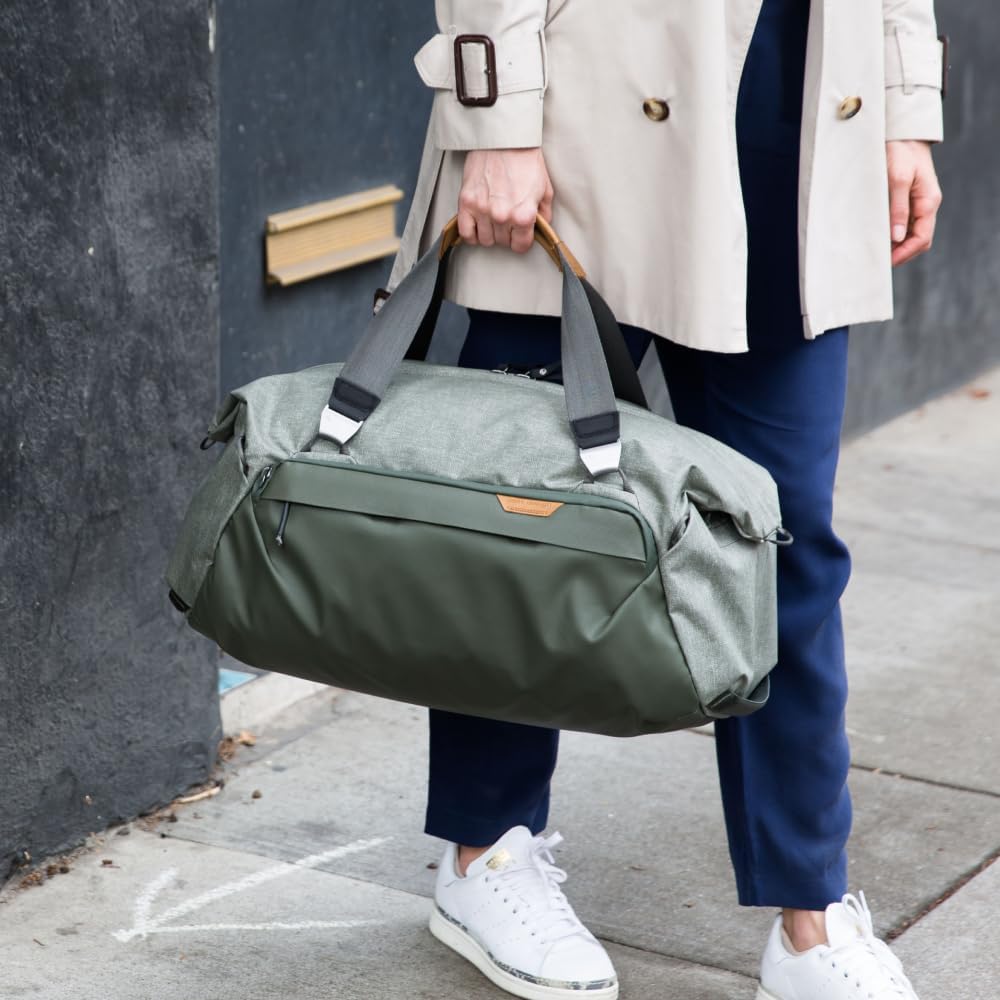 Peak Design Travel Duffel, Extra-Wide Single Zip Access, Weatherproof Shell, 4 External Pockets, Fits Packing Cubes & Camera Cubes, Ideal for Weekend Trips, Versatile Duffel Bag for Travel