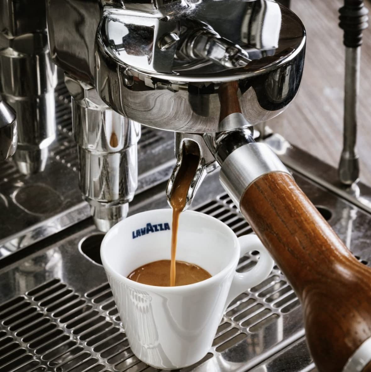 Lavazza Gran Riserva Whole Bean Coffee Blend, Dark Espresso Roast, 2.2LB Bag Authentic Italian (Pack of 6)