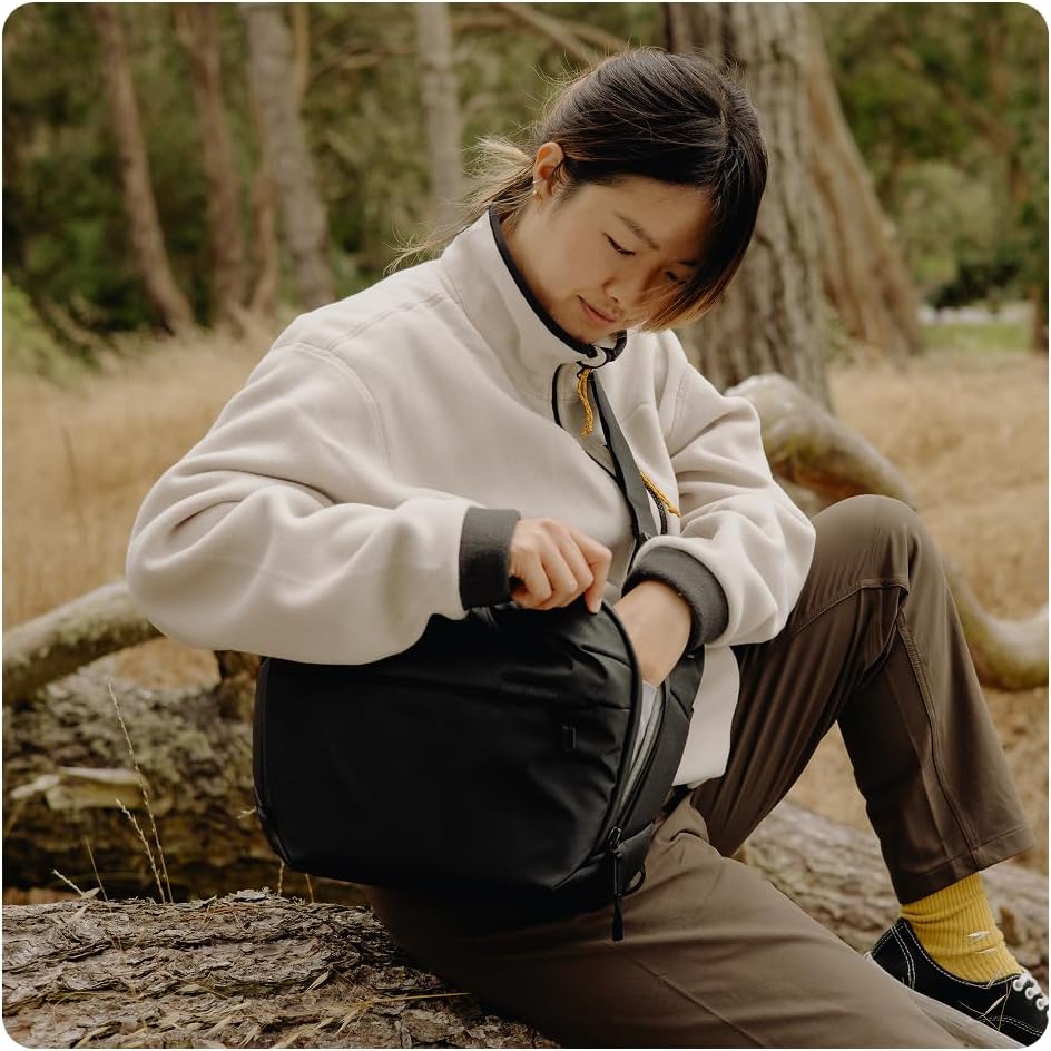 Peak Design Everyday Sling 6L, Kelp, Padded Adjustable Shoulder Strap for Crossbody or Waist Carry, FlexFold Dividers, Ideal for Carrying Cameras or Everyday Essentials, Sling Bag for Men and Women