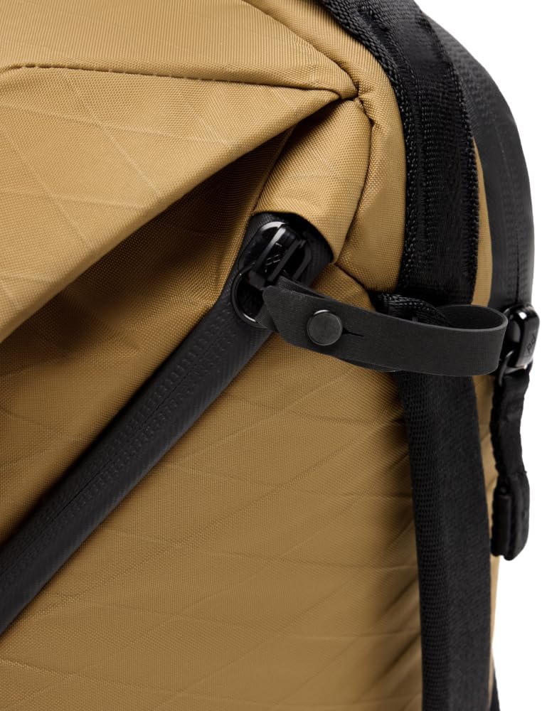 Peak Design Everyday Backpack 20L, Coyote, MagLatch Top, Dual Side Access, FlexFold Dividers, Fits 15' Laptop, For Camera Carry, Daily Commutes or Travel, Versatile Backpack for Men and Women
