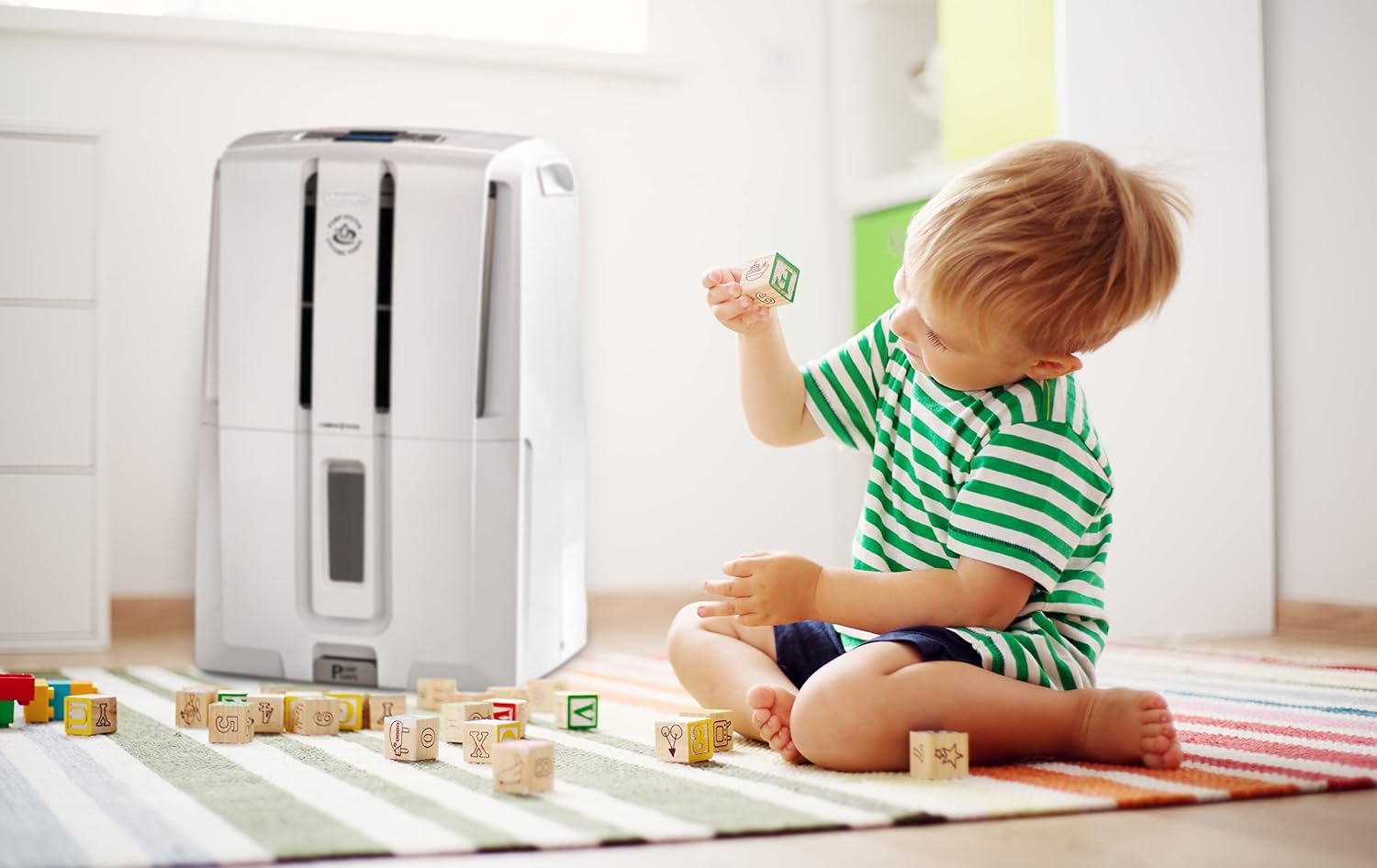 De'Longhi 50 Pint Dehumidifier with Pump, White