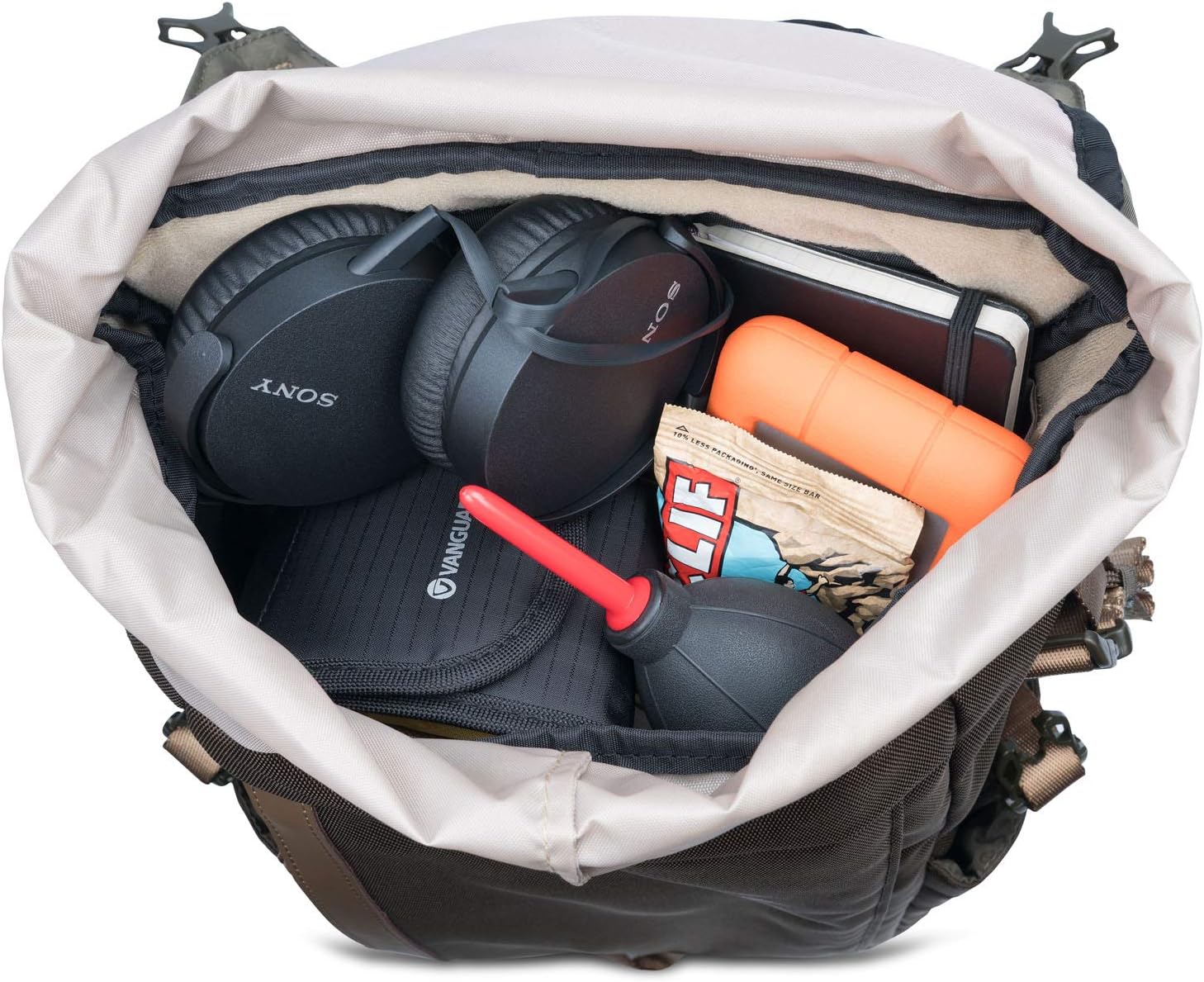 VANGUARD VEO GO42M KG Camera Backpack for Mirrorless/CSC Cameras - Khaki/Green