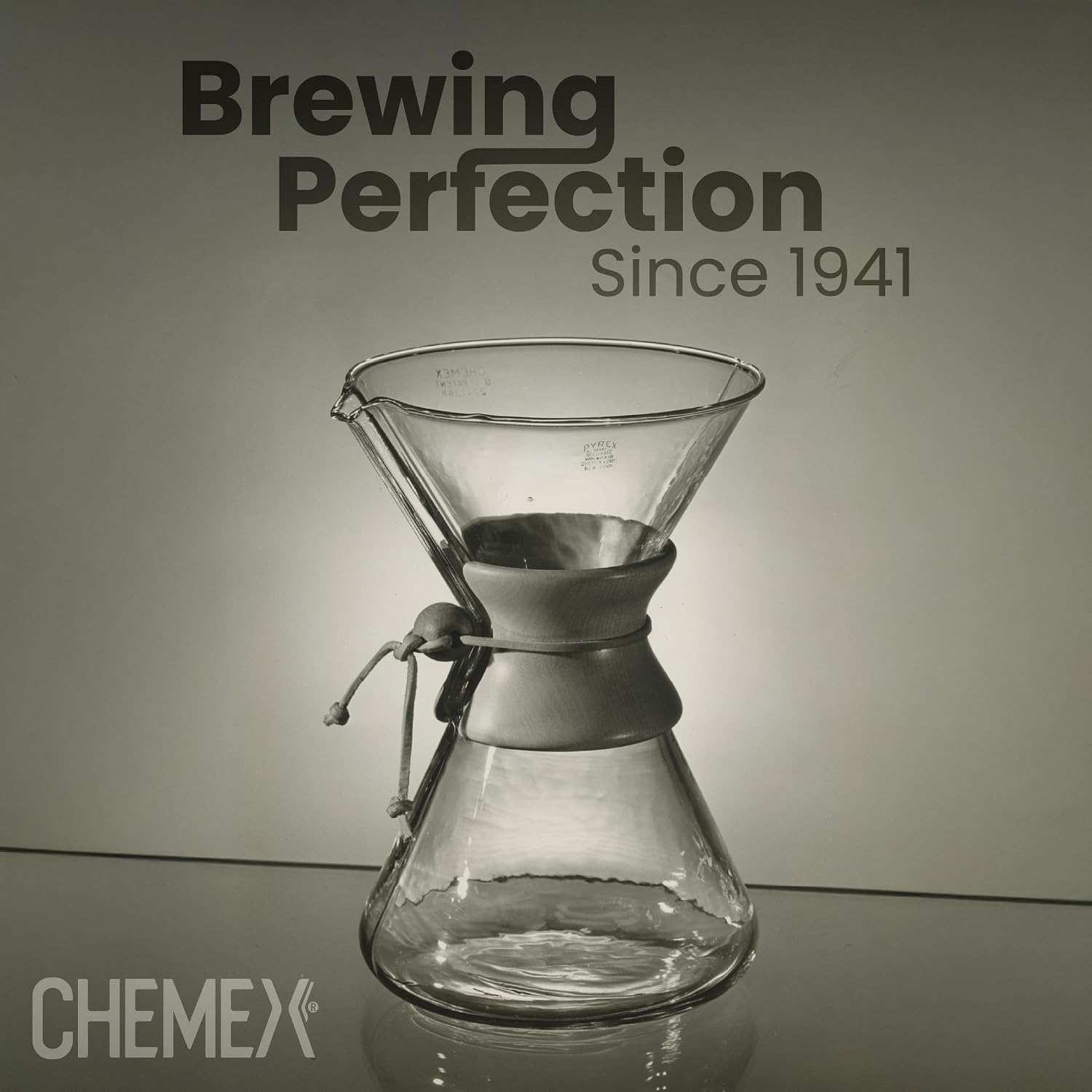 Chemex Ottomatic Pour Over Coffee Maker Set, 40 oz Capacity – Automatic Pour Over Machine with 6 Cup Glass Coffeemaker, Specialty Drip Brewer, Barista Quality Coffee System