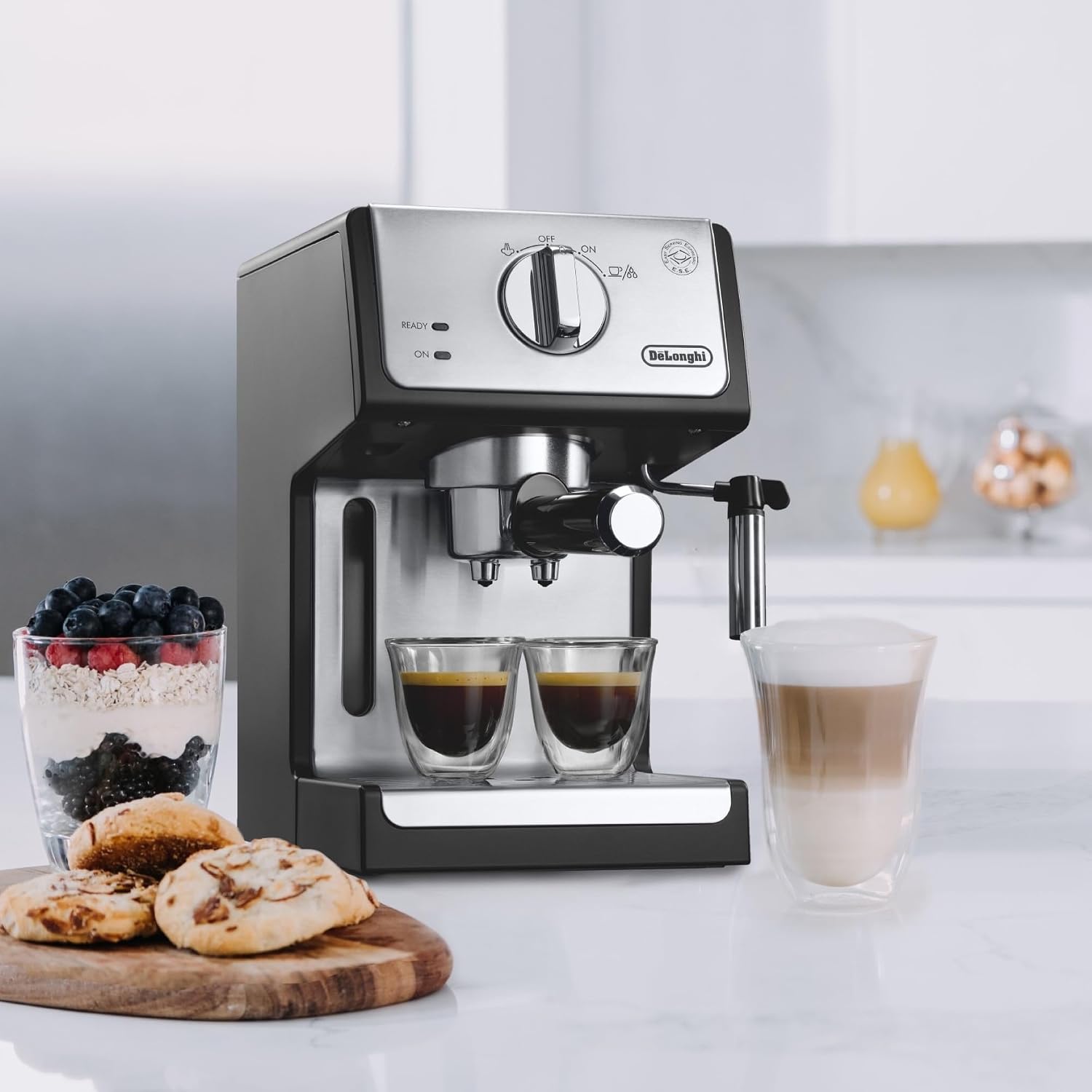 De'Longhi 15-Bar Pump Espresso Machine with Milk Frother & Temperature Control - Compact Home Barista Coffee Maker for Espresso, Latte, Cappuccino & Iced Coffee, Easy to Clean Design