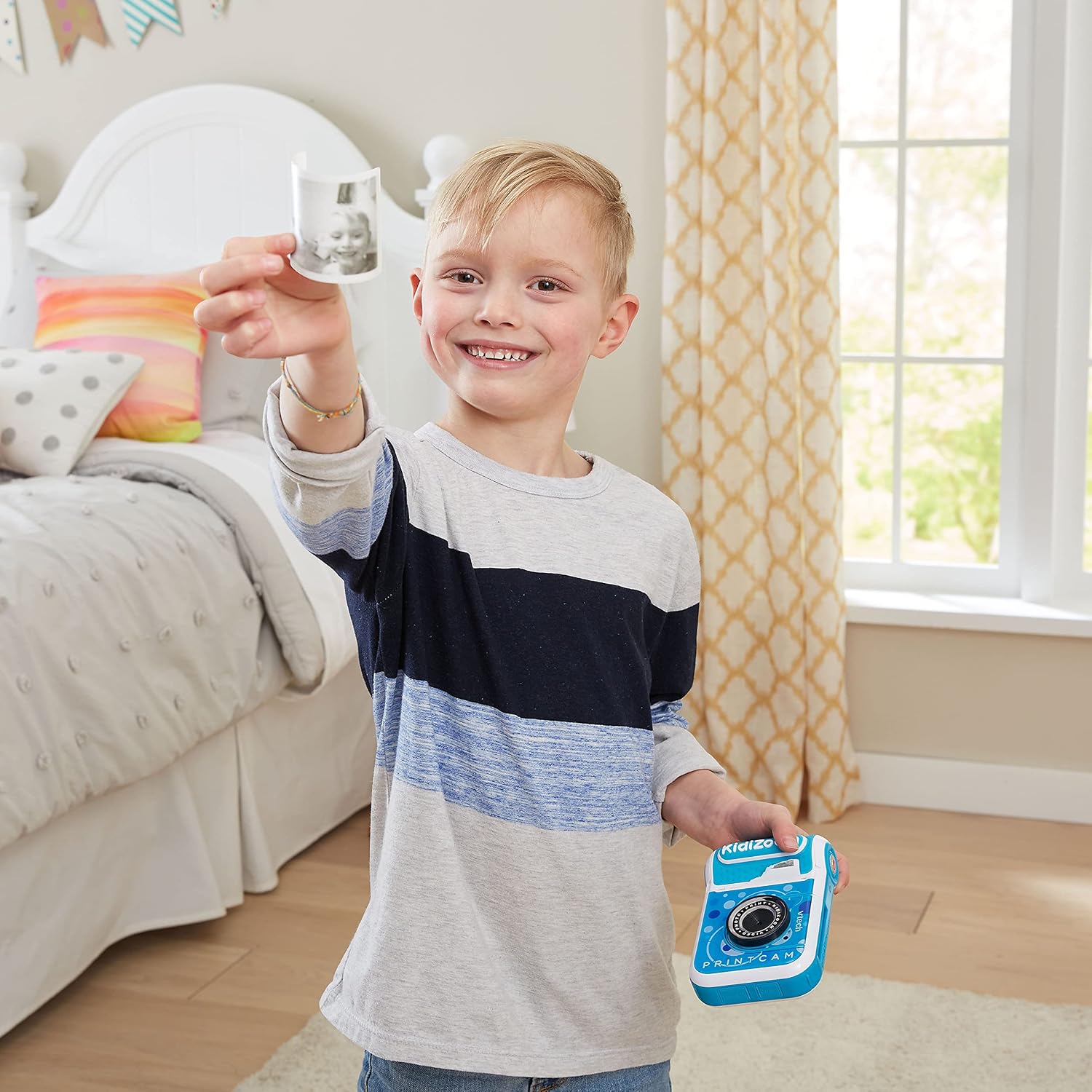 VTech KidiZoom PrintCam, High-Definition Digital Camera for Photos and Videos, Instant Prints, Flip-Out Selfie Camera, Kids Age 4 and up