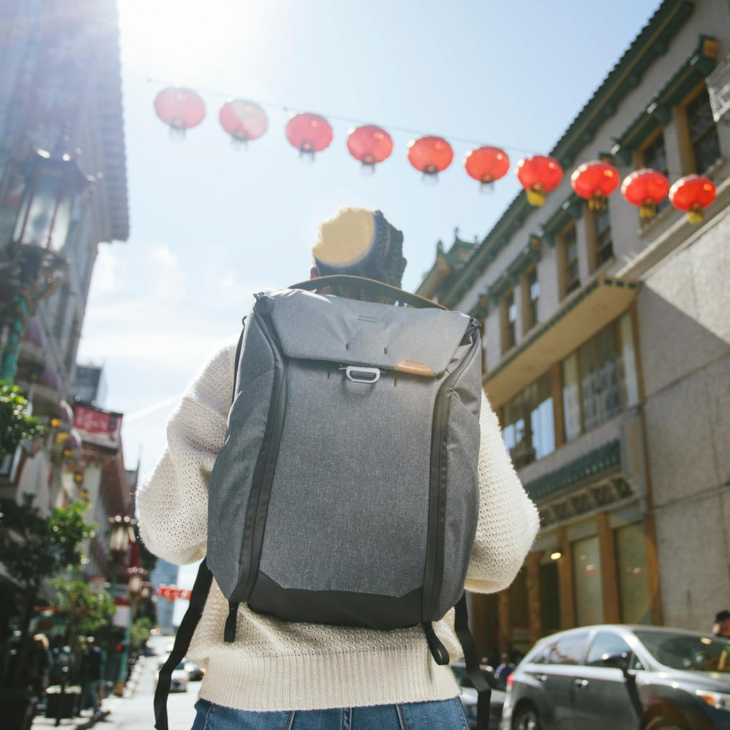 Peak Design Everyday Backpack 20L, Charcoal, MagLatch Top, Dual Side Access, FlexFold Dividers, Fits 15' Laptop, For Camera Carry, Daily Commutes or Travel, Versatile Backpack for Men and Women