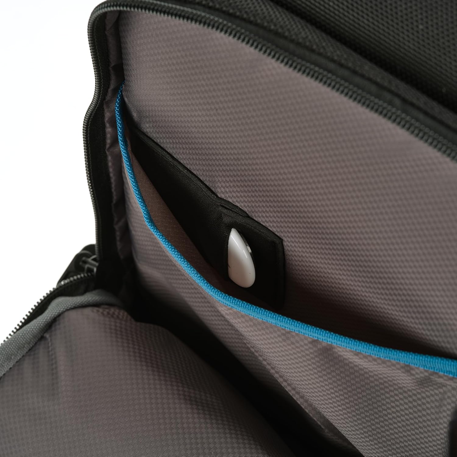 Tenba Cineluxe v2 Shoulder Bag 16 - Black
