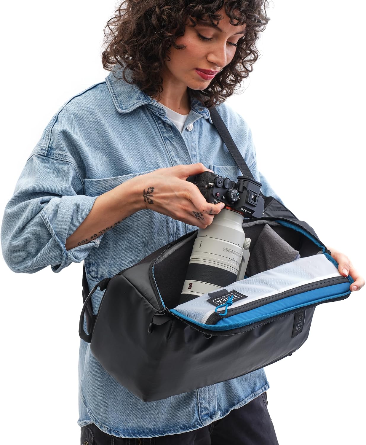 Tenba Solstice v2 16L Sling Bag for DSLR and Mirrorless cameras and lenses, including supertelephoto zooms – Black (636-432)