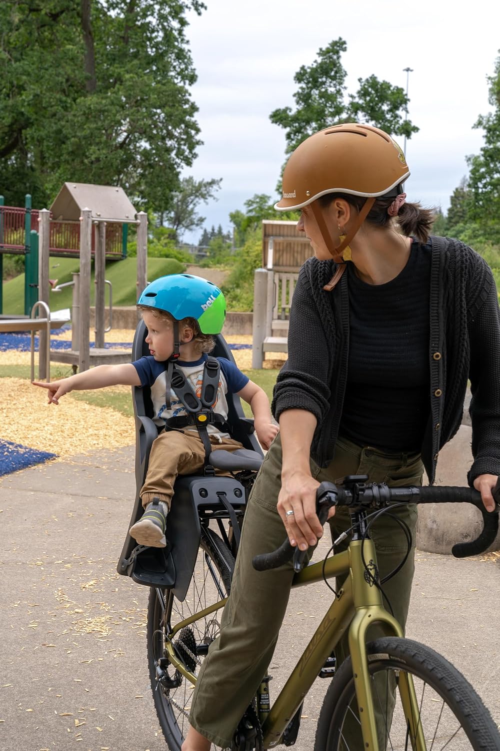Burley Dash RM | Rack-Mounted Child Bike Seat with Padded Seating, Adjustable Fit & Footrests, Secure 5-Point Harness