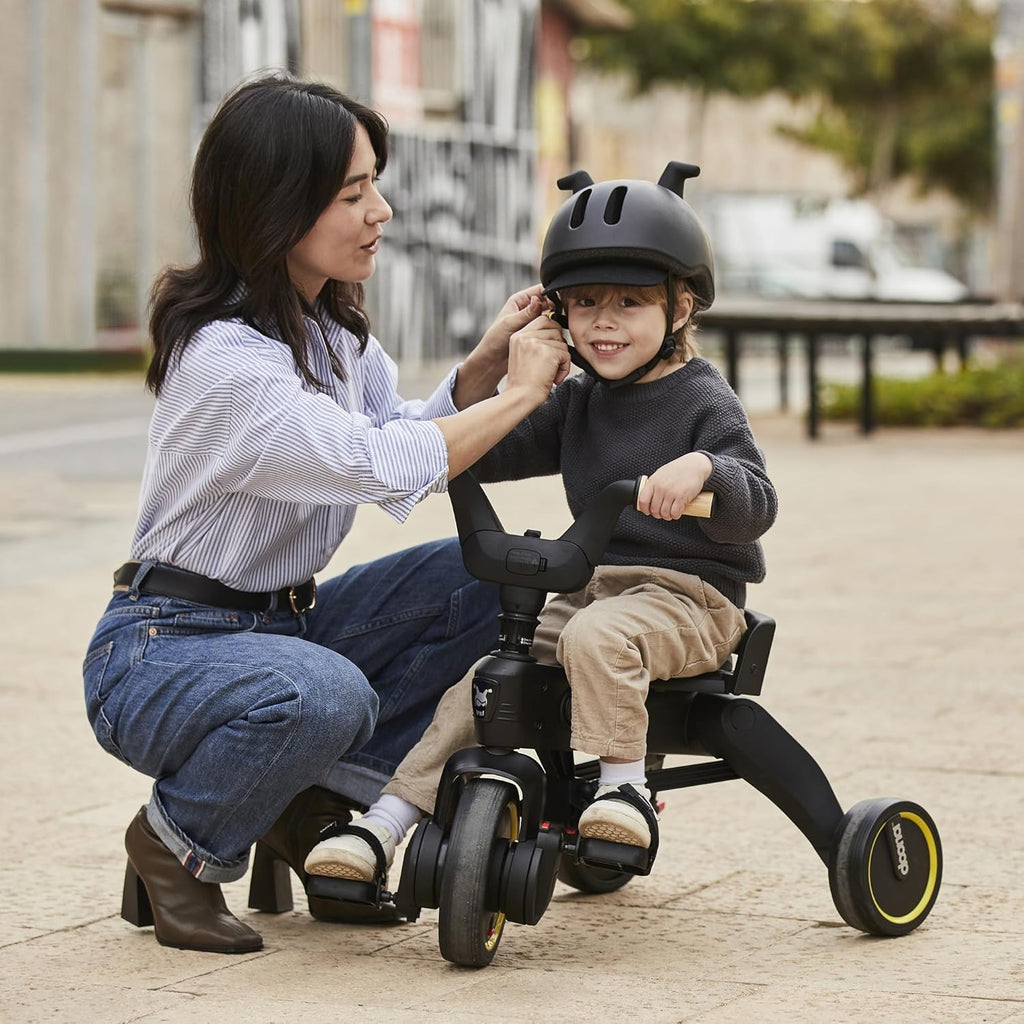 Doona Liki Trike S3, Flame Red - 5-in-1 Compact, Foldable Tricycle - Suitable for Toddlers 10 to 36 Months